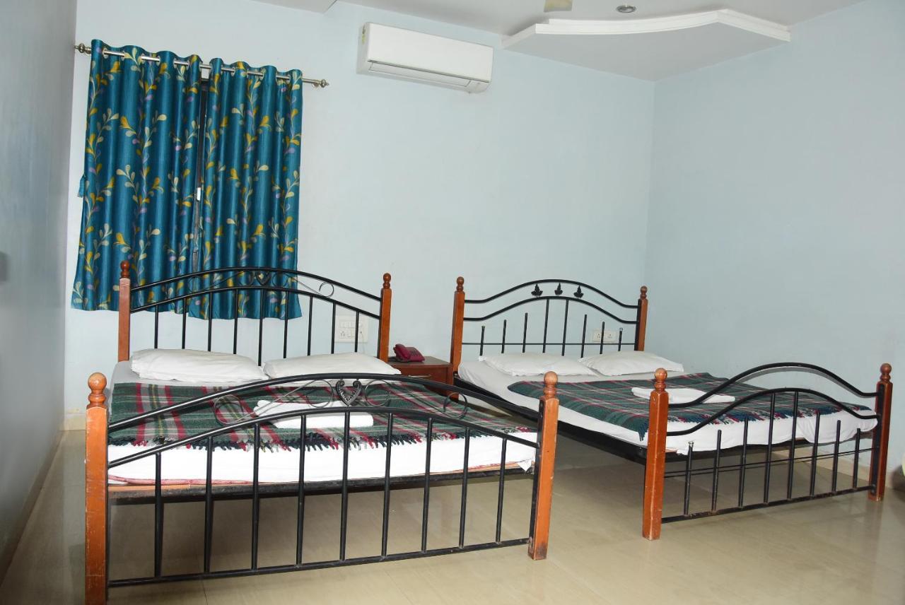 Hotel Delta Executive Shirdi Εξωτερικό φωτογραφία