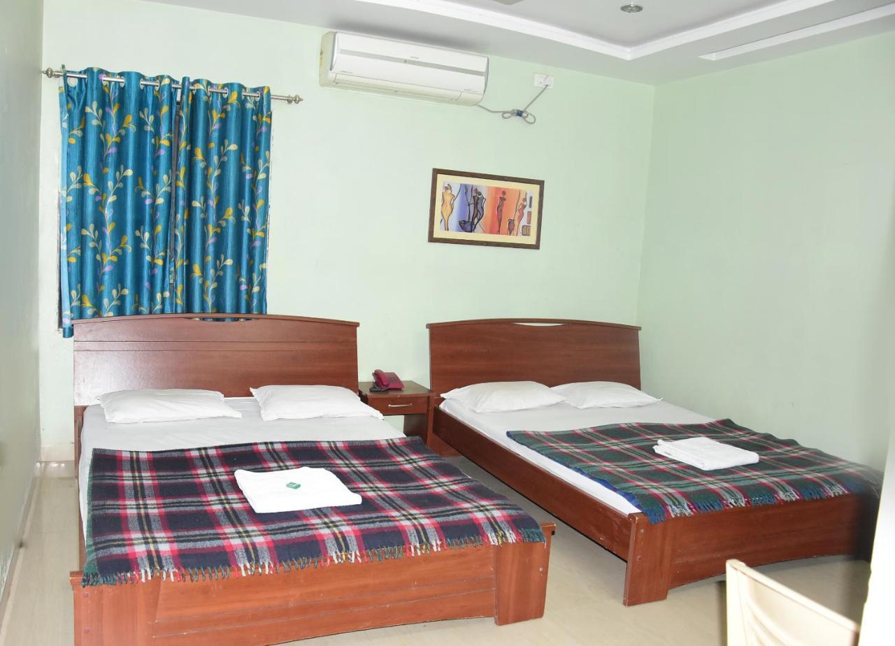 Hotel Delta Executive Shirdi Εξωτερικό φωτογραφία