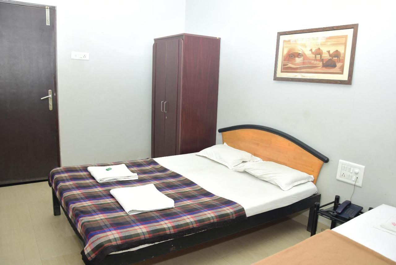 Hotel Delta Executive Shirdi Εξωτερικό φωτογραφία